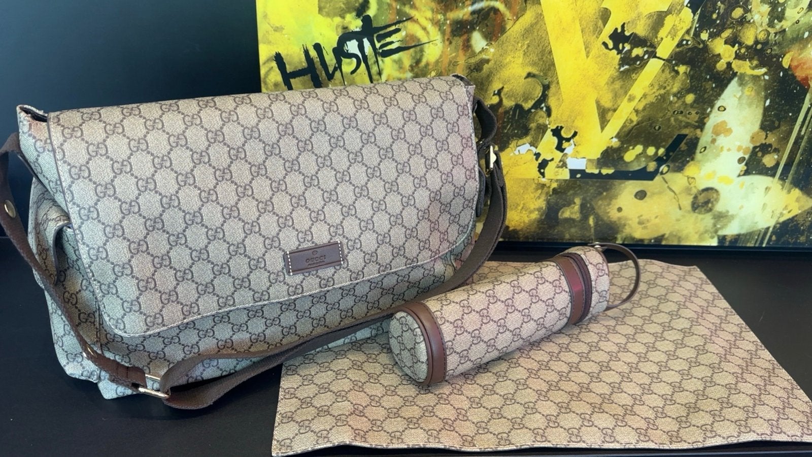 Nieuwe Gucci Luiertas met verschoningsmatje en flessenhouder, Verzorgingstas, Bruin, Gucci, Nieuw
