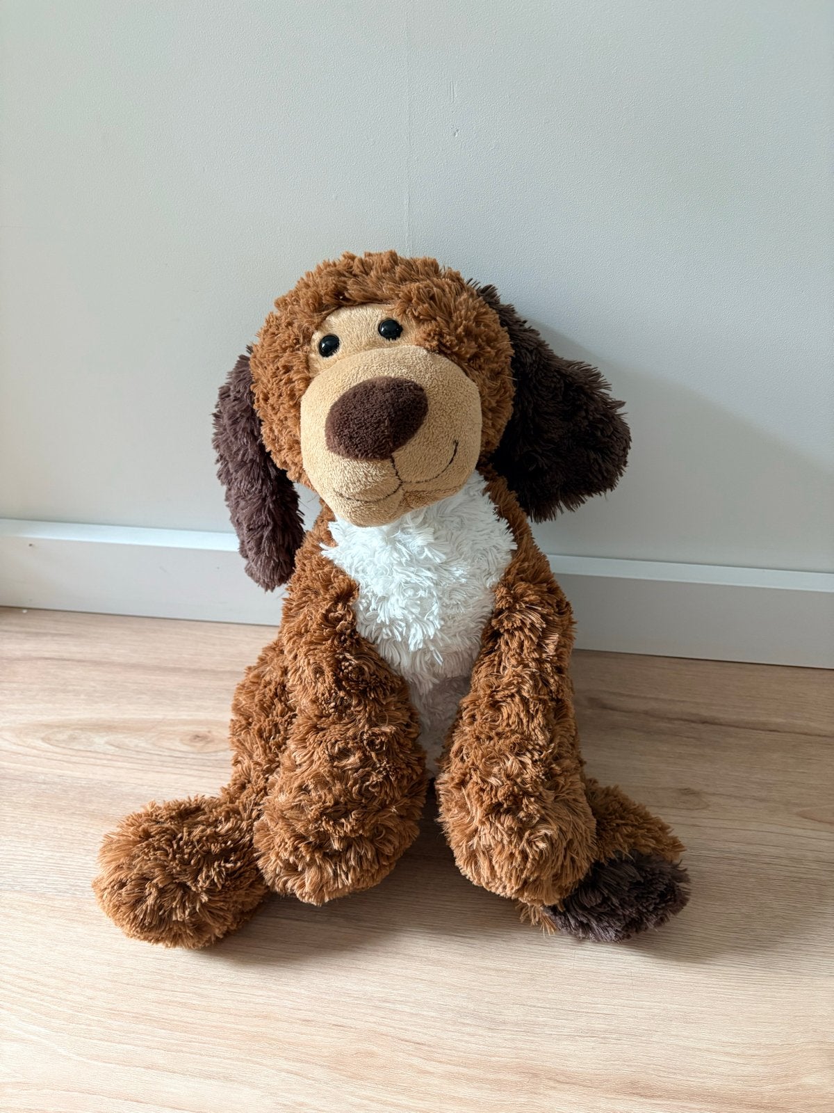 Schattige bruine pluche hond knuffel, Kinderen en Baby's, Speelgoed | Knuffels en Pluche, Zo goed als nieuw, Middelgroot (20 tot 80 cm)