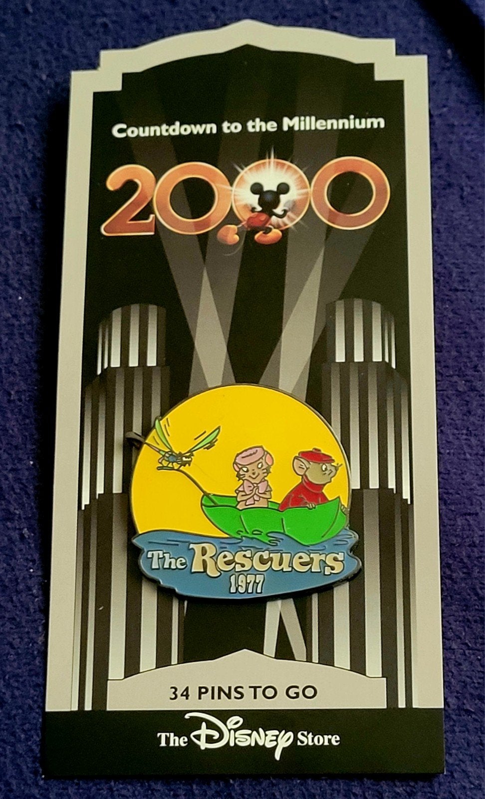 Disney pin Countdown Millenium Reddertjes +origineel kaartj, Verzenden, Overige figuren, Zo goed als nieuw, Overige typen