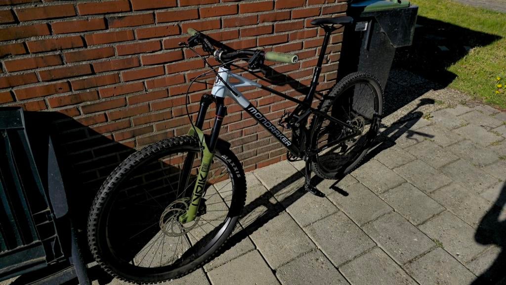 Mondraker Raze L 1 jaar oud met veel upgrades., Fully, Ophalen, Overige merken