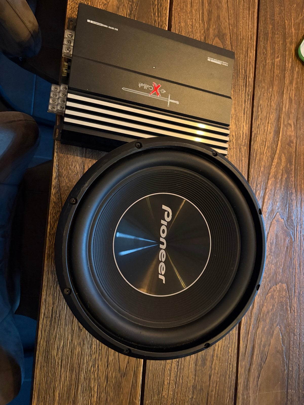 Pioneer Subwoofer en Caliber Versterker Set, Auto diversen, Ophalen of Verzenden, Gebruikt