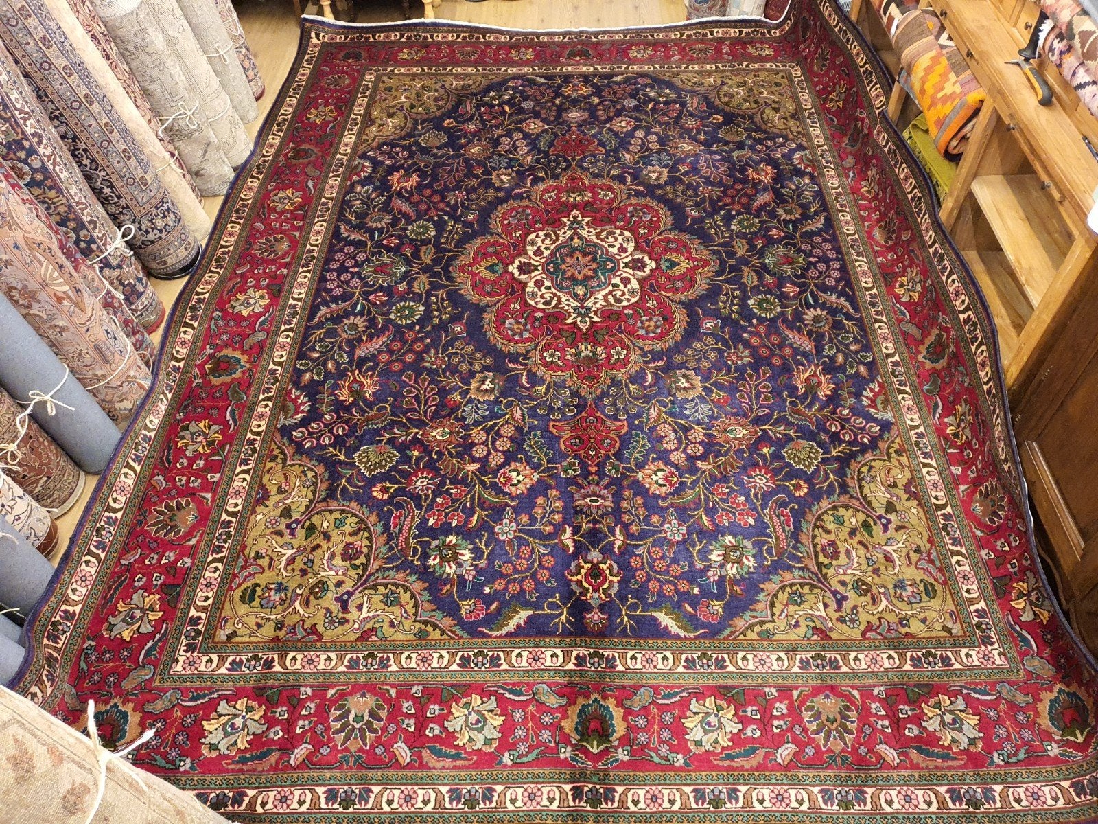 Vintage handgeknoopt perzisch tapijt tabriz 386x294, Info@SlatsAntiek.nl, Tweedehands, Geel, Perzisch