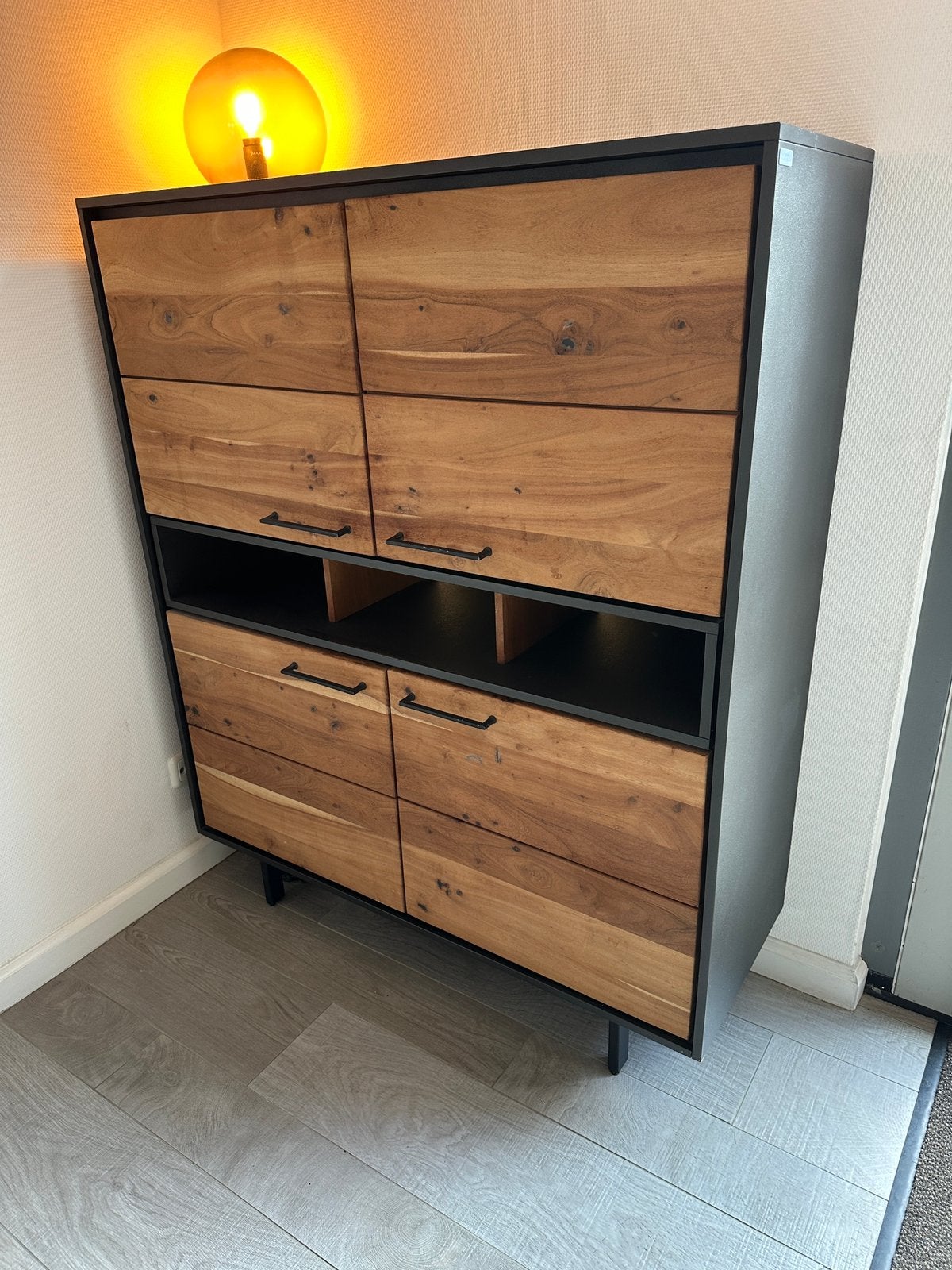 XOOON Cenon highboard kast met LED – hout/zwart – 115 cm, Ophalen, Gebruikt, 100 tot 150 cm, 100 tot 150 cm