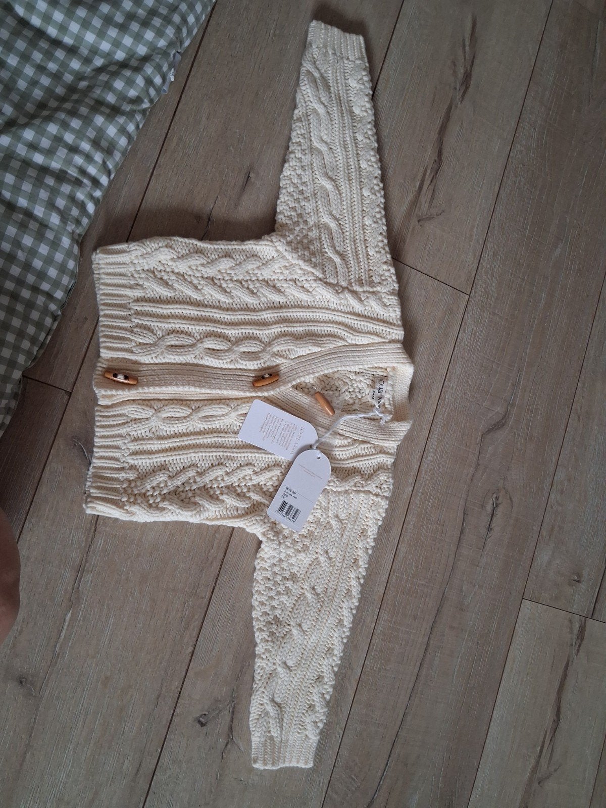 Louise Misha Gebreid Vestje Crème 24M Nieuw met kaartjes, Ophalen of Verzenden, Nieuw, Louise Misha, Jongetje of Meisje