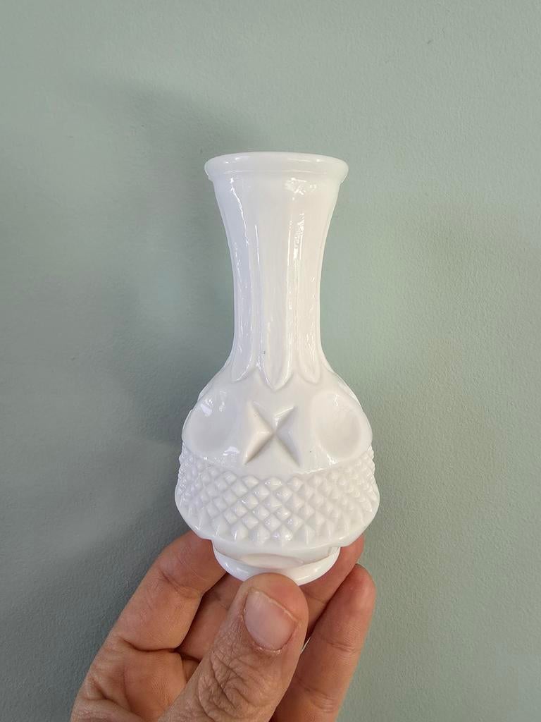 Vintage wit vaasje, melkglas, Ophalen of Verzenden