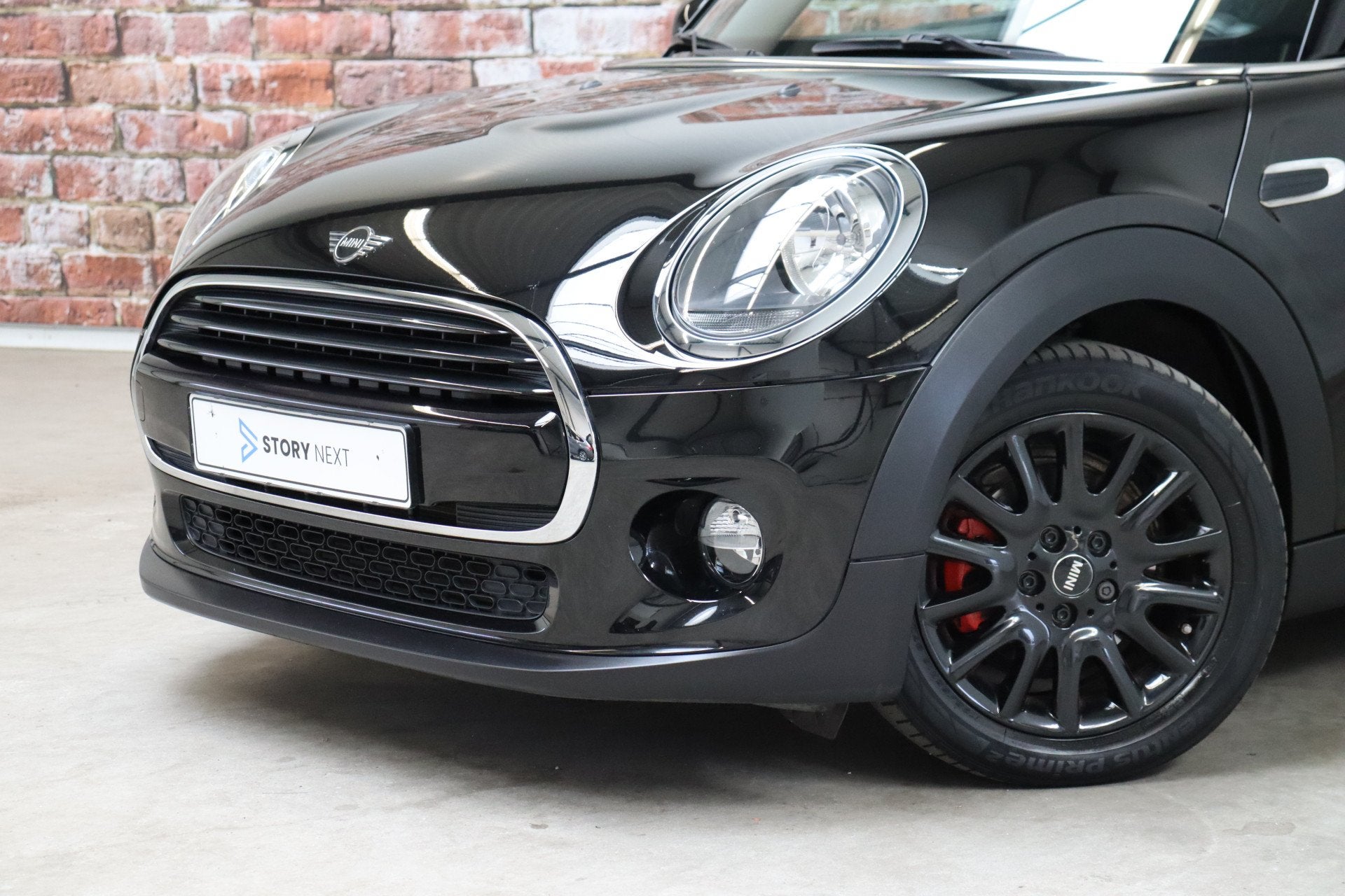 MINI Hatchback Cooper Business 5 deurs / Airconditioning / P, Auto's, Voorwielaandrijving, Dealer onderhouden, Gebruikt, Origineel Nederlands