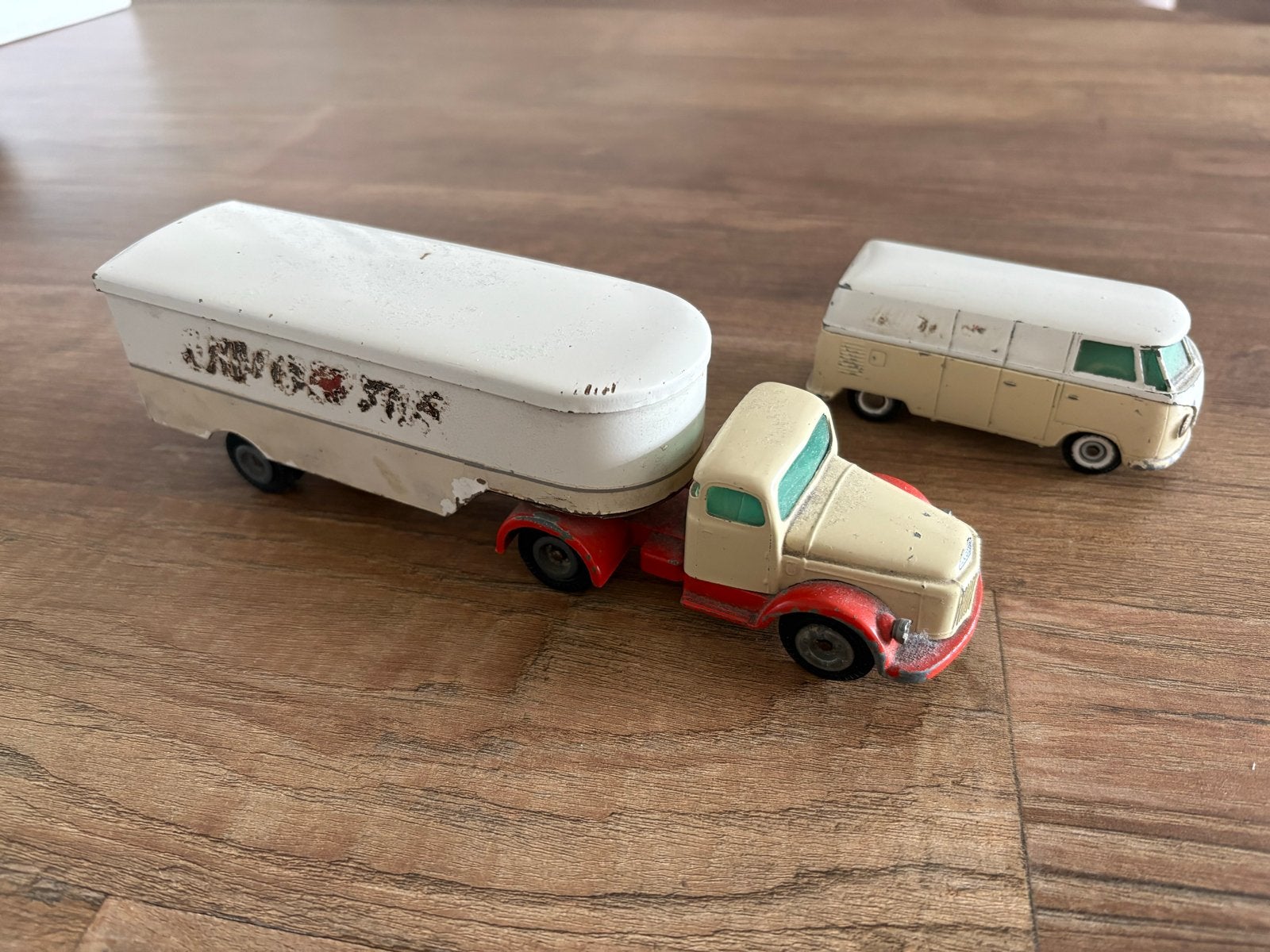 Vintage Tekno Denemarken Volvo vrachtwagen en VW busje, Ophalen of Verzenden, Gebruikt, Bus of Vrachtwagen, Tekno