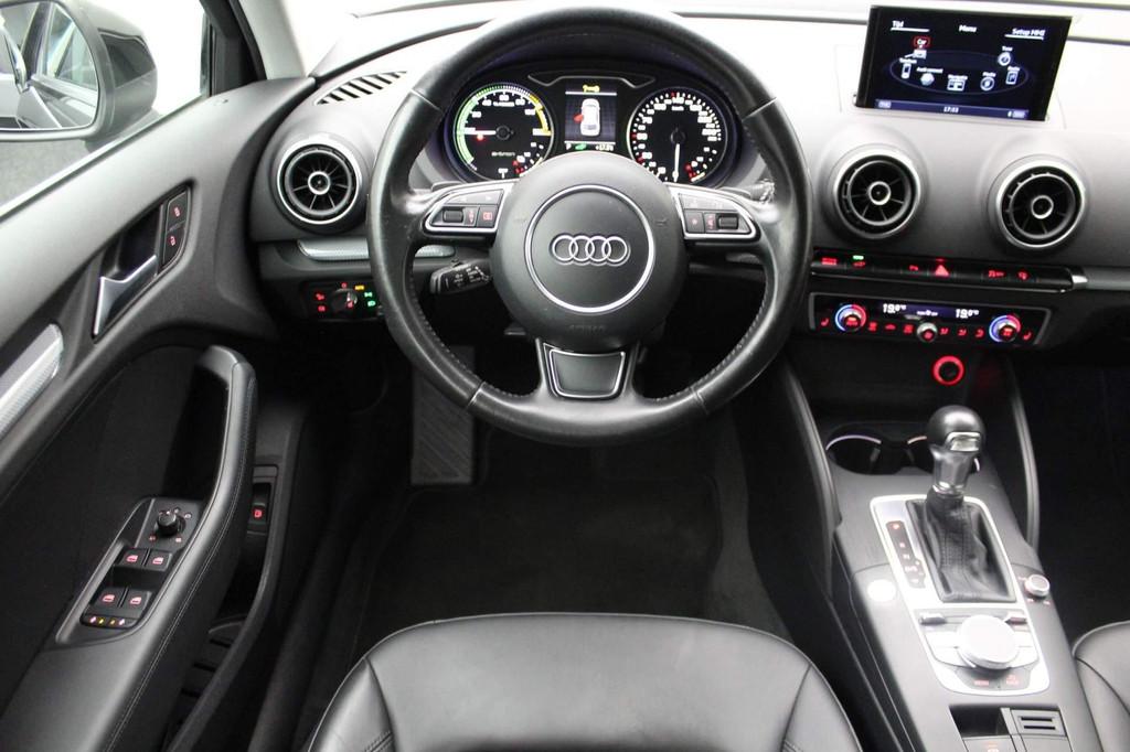 Audi A3 Sportback 1.4 e-tron PHEV Attraction Pro Line plus 2, Auto's, Audi, Stof, Gebruikt, 4 cilinders, Zwart