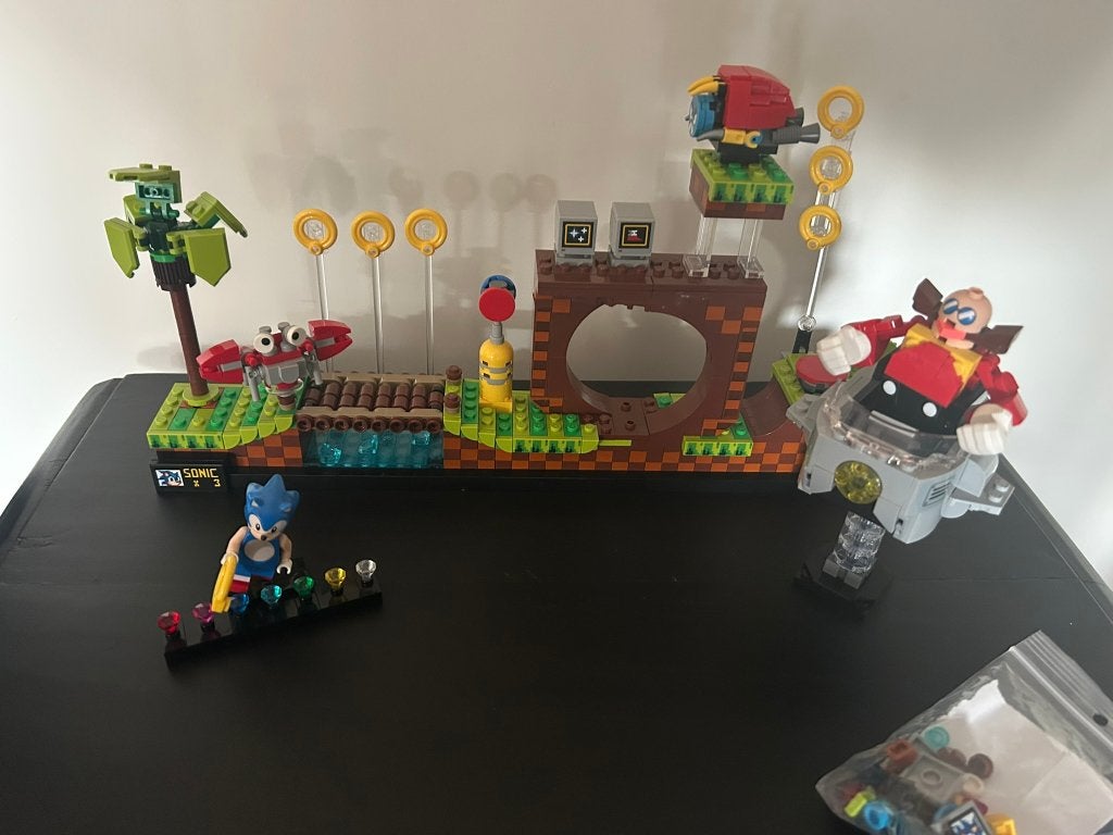 LEGO 21331 - Sonic - The Green Hill Zone, Lego, Ophalen of Verzenden, Zo goed als nieuw, Compleet
