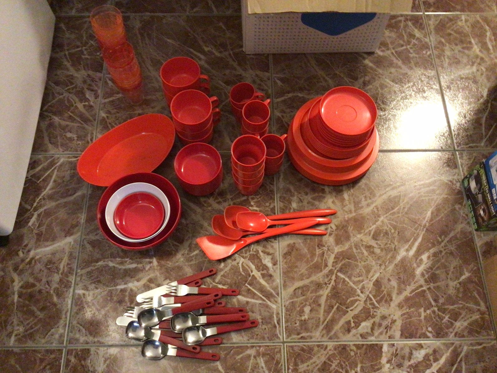Te koop aangeboden: Mepal camping servies., Caravans en Kamperen, Ophalen of Verzenden, Zo goed als nieuw