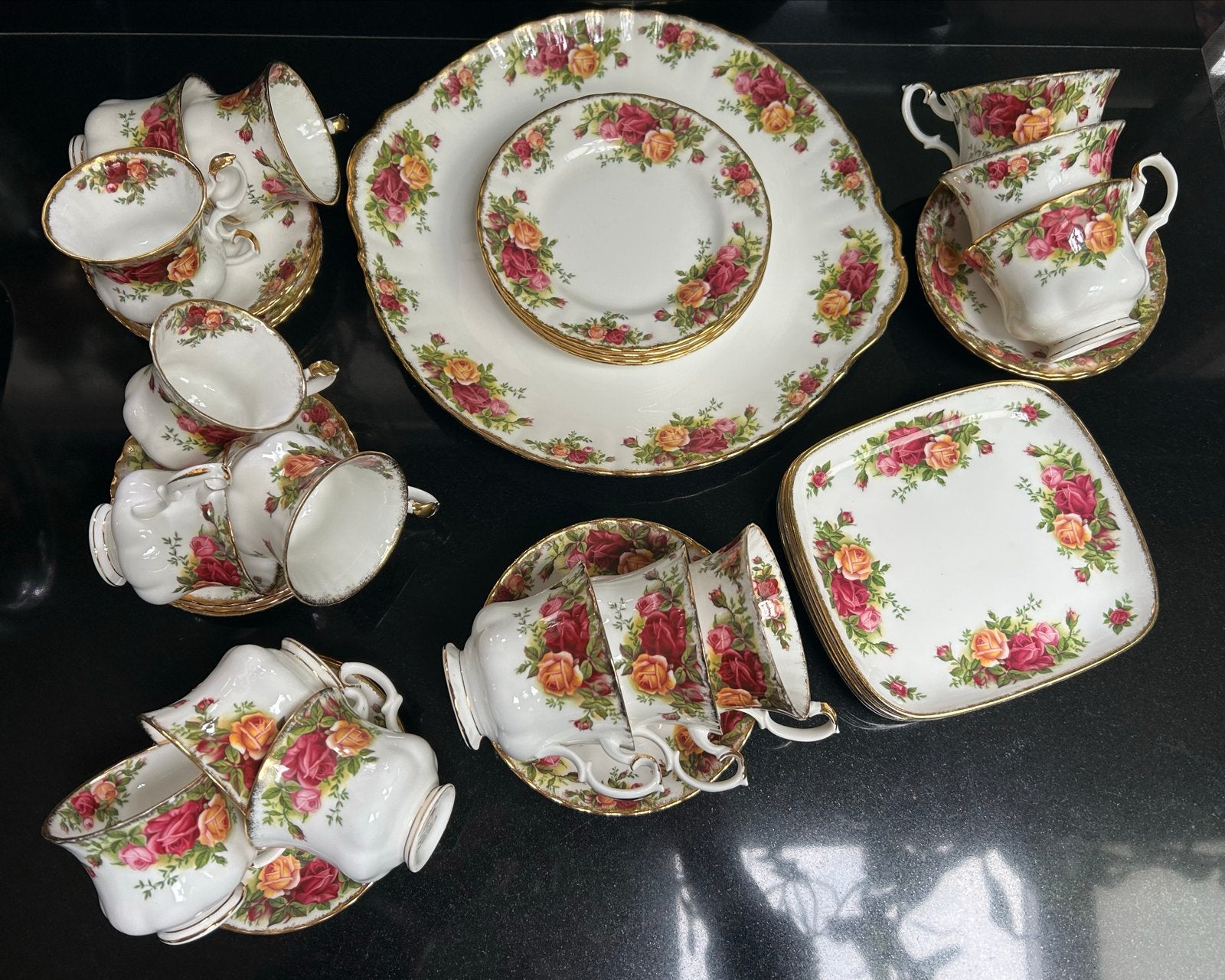Royal Albert Old Country Roses Servies - Uitgebreide Set, Antiek en Kunst, Antiek | Servies compleet, Ophalen
