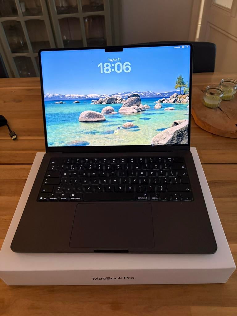 Macbook Pro M5 14 inch - 16GB RAM - 1TB SSD - ZGAN, Computers en Software, Apple Macbooks, Zo goed als nieuw, MacBook Pro, Overige groottes