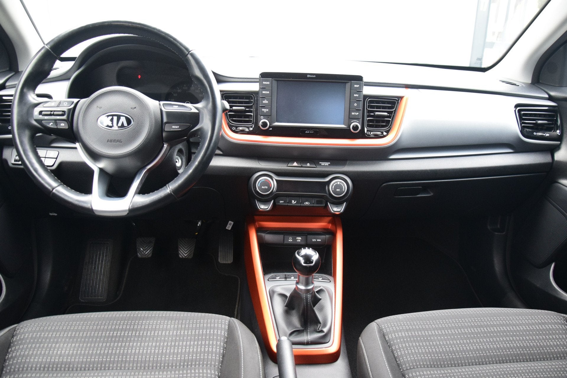 Kia Stonic 1.2 MPi ComfortPlusLine Navigator Ecc Stuur/Stoel, Voorwielaandrijving, 83 pk, Bedrijf, Handgeschakeld