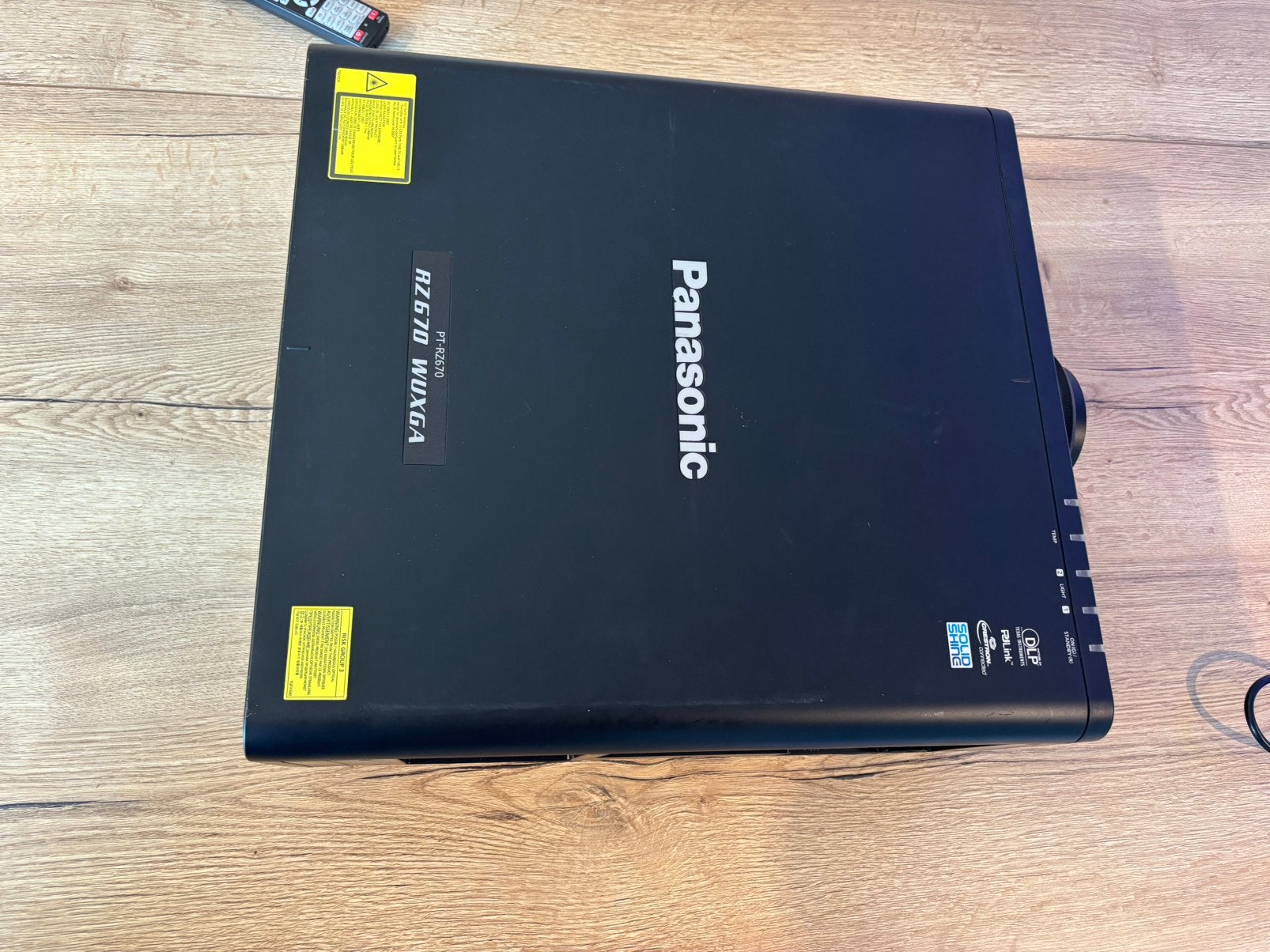 Panasonic PT-RZ670 projector met standard lens, Audio, Tv en Foto, Beamers, Ophalen, Zo goed als nieuw