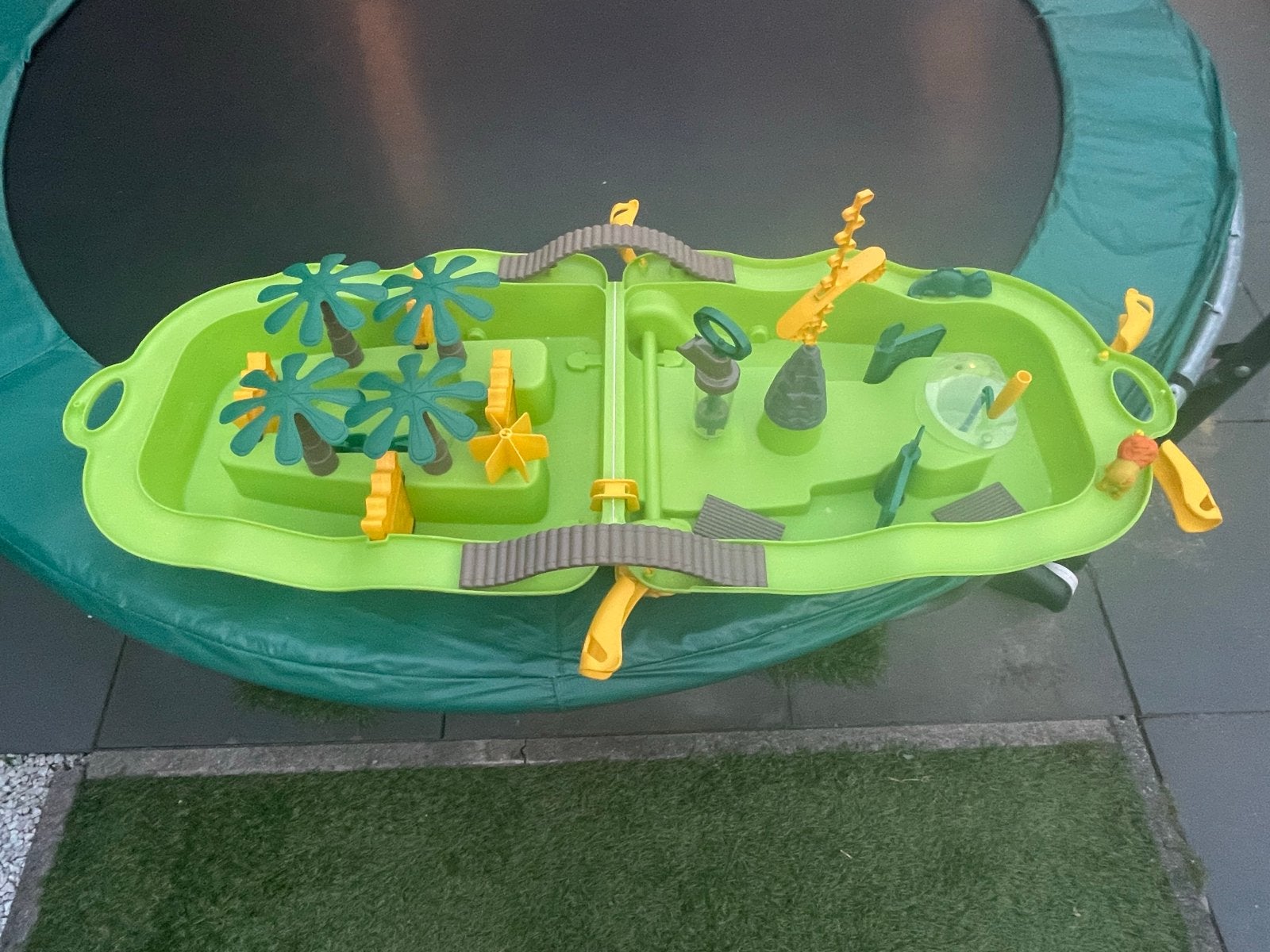Waterbaan speeltafel met accessoires, Ophalen, Zo goed als nieuw