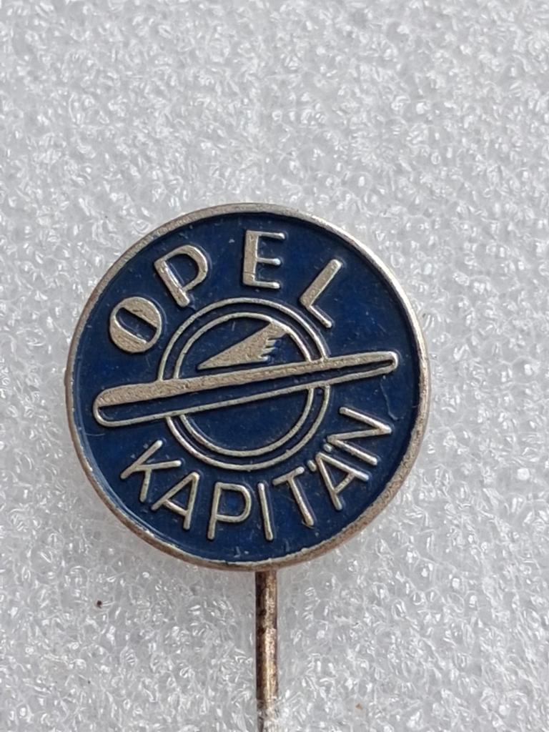 Speldje Opel Kapitän oldtimer, Verzamelen, Speldjes, Pins en Buttons, Ophalen of Verzenden, Gebruikt, Transport
