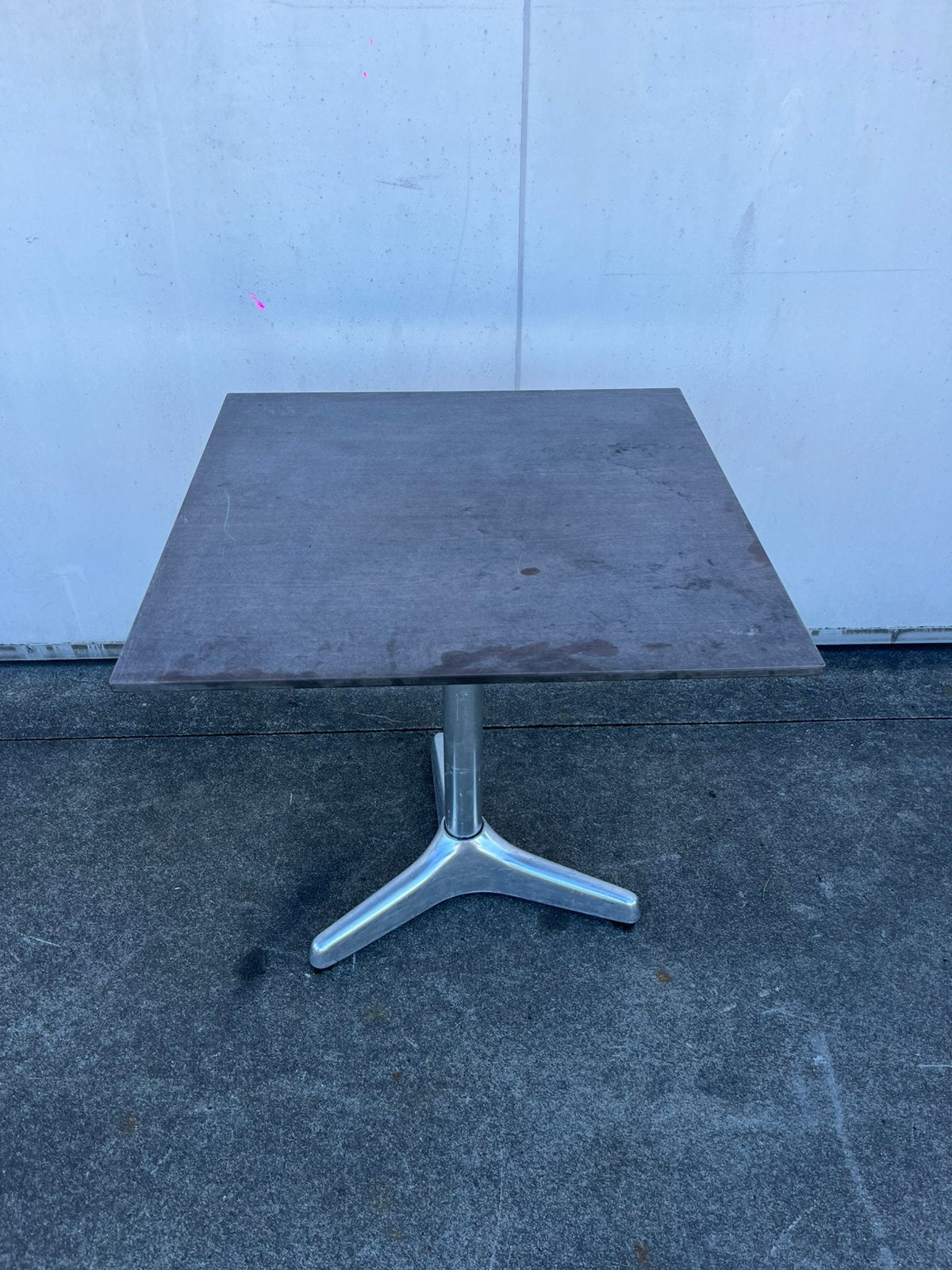 2 stuks Trespa outdoor horeca terras tafels 70x70 cm, Ophalen, Zo goed als nieuw