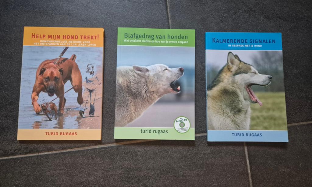 Bundel 3 boeken van Turid Rugaas, Boeken, Ophalen of Verzenden, Gelezen, Honden, T. Rugaas