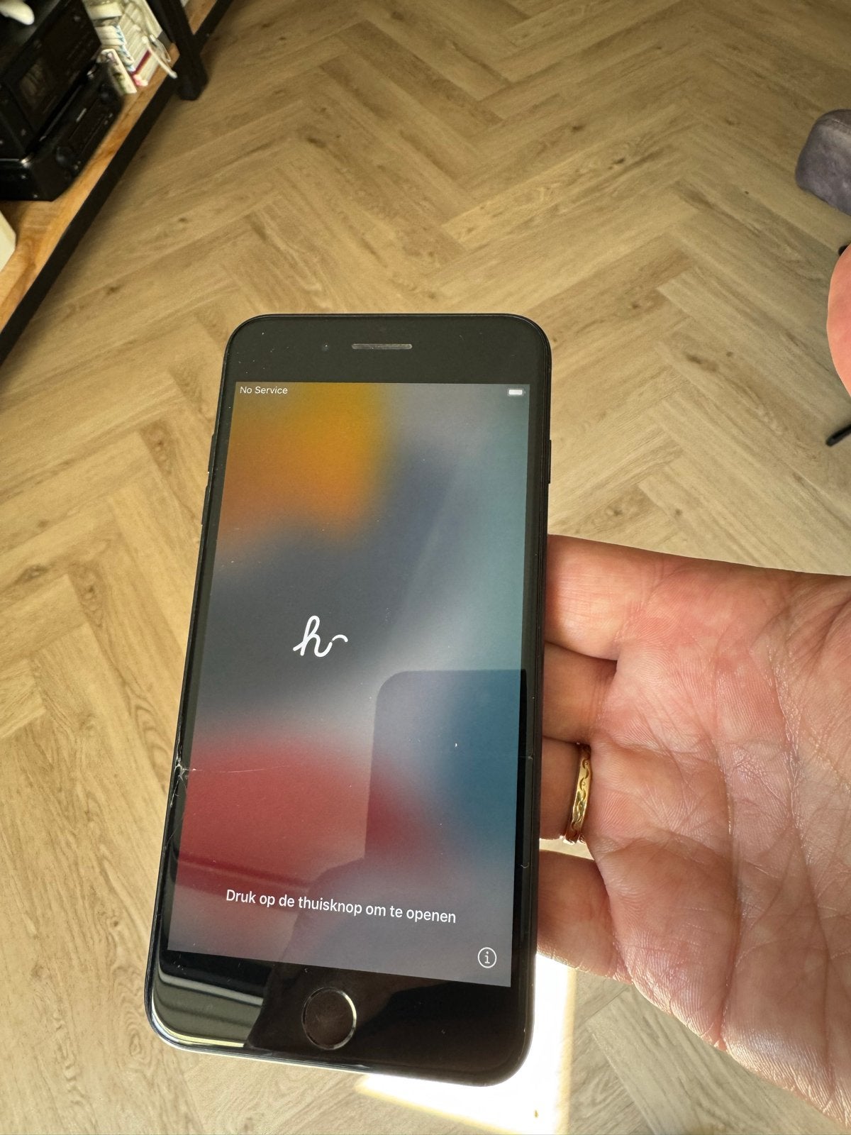 Apple iPhone 7 Plus 32GB met kleine barst in glas, met doos, Telecommunicatie, Mobiele telefoons | Apple iPhone, Ophalen, Gebruikt