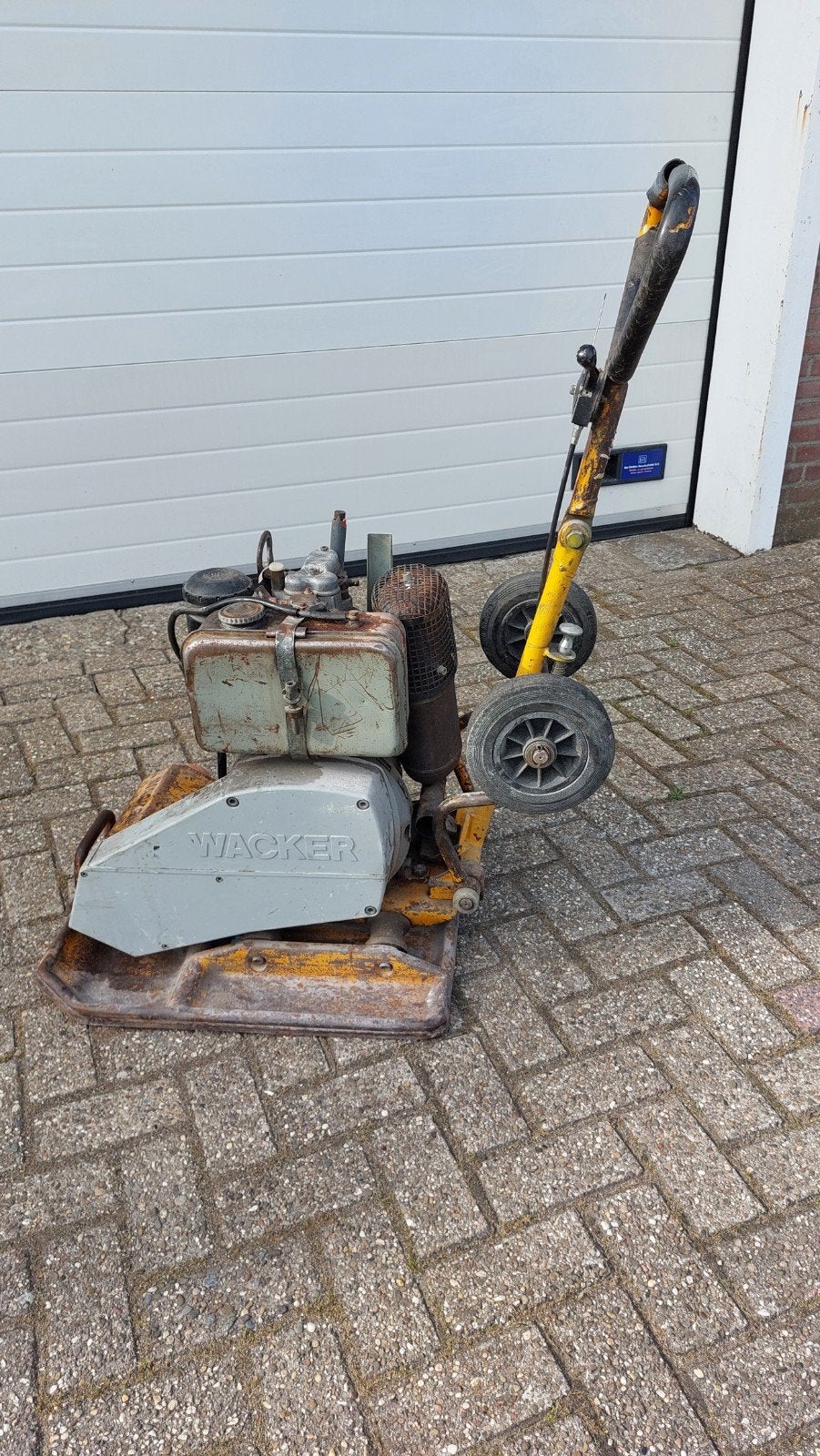 Wacker / Trilplaat met Hatz Motor / Diesel, Doe-het-zelf en Verbouw, Gereedschap | Overige machines, Ophalen, Gebruikt
