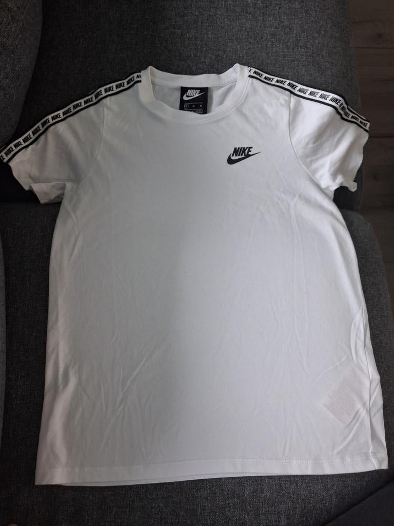 Nike tshirt maat 152, Kleding | Heren, T-shirts, Ophalen, Zo goed als nieuw, Overige maten, Wit