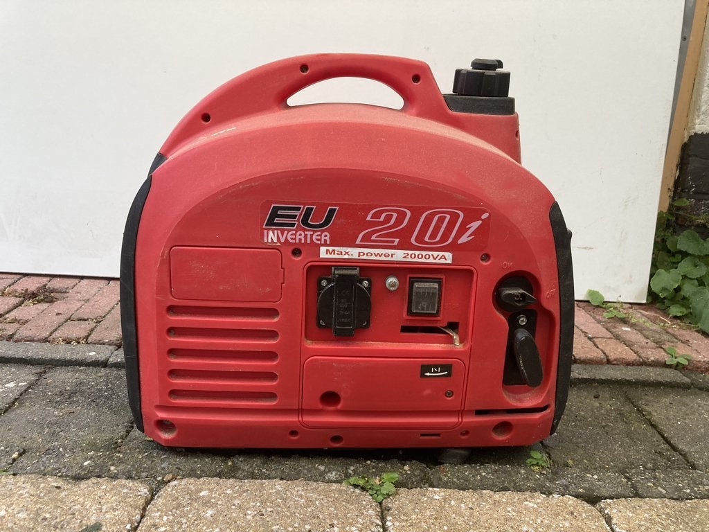 camping generator, Ophalen, Benzine, Zo goed als nieuw, Geluidgedempt