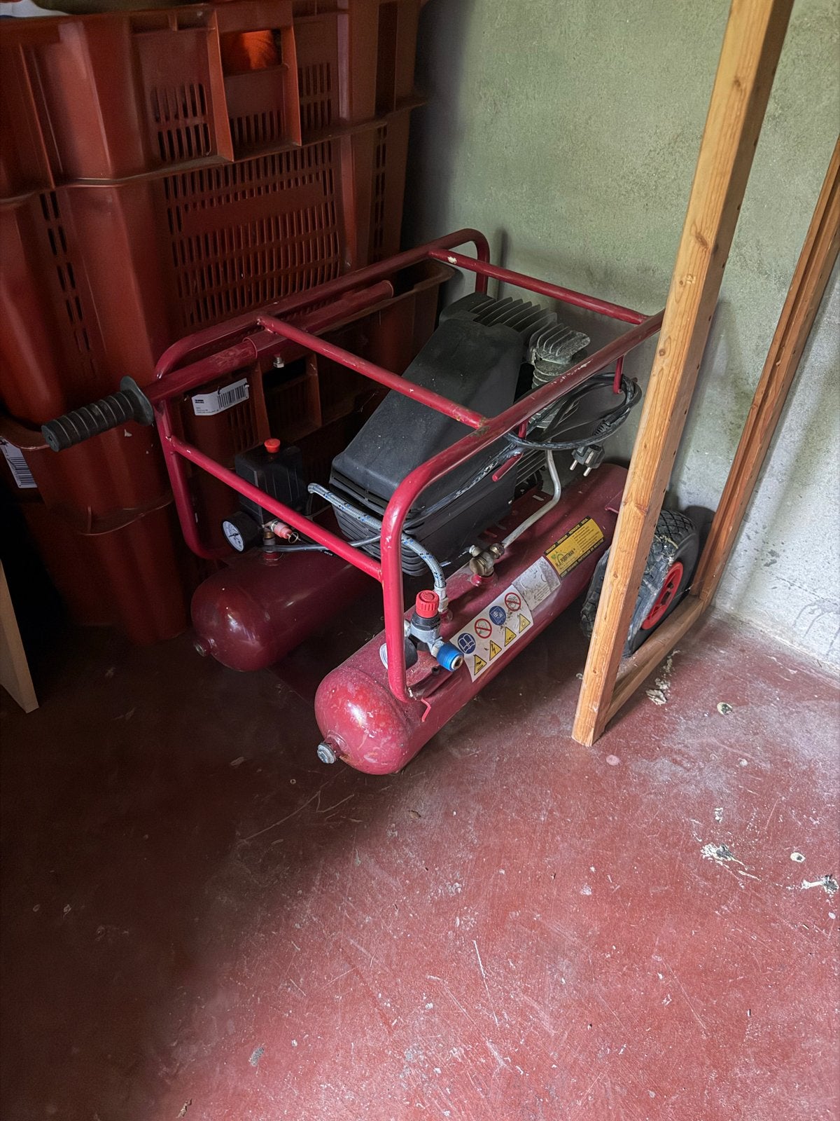 Fremark F260-2X10 Compressor - Goede Staat, Doe-het-zelf en Verbouw, Ophalen, Gebruikt, 6 tot 10 bar, 25 tot 100 liter