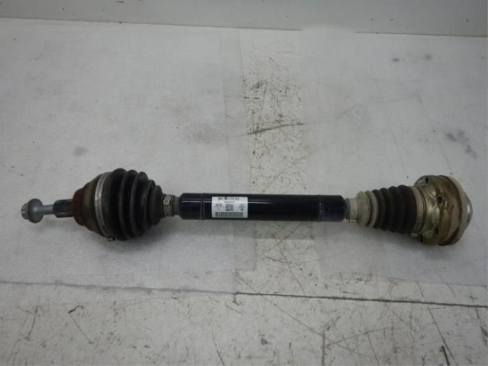 VW Passat B8 Aandrijfas Rechts-Voor, Ophalen of Verzenden, Gebruikt