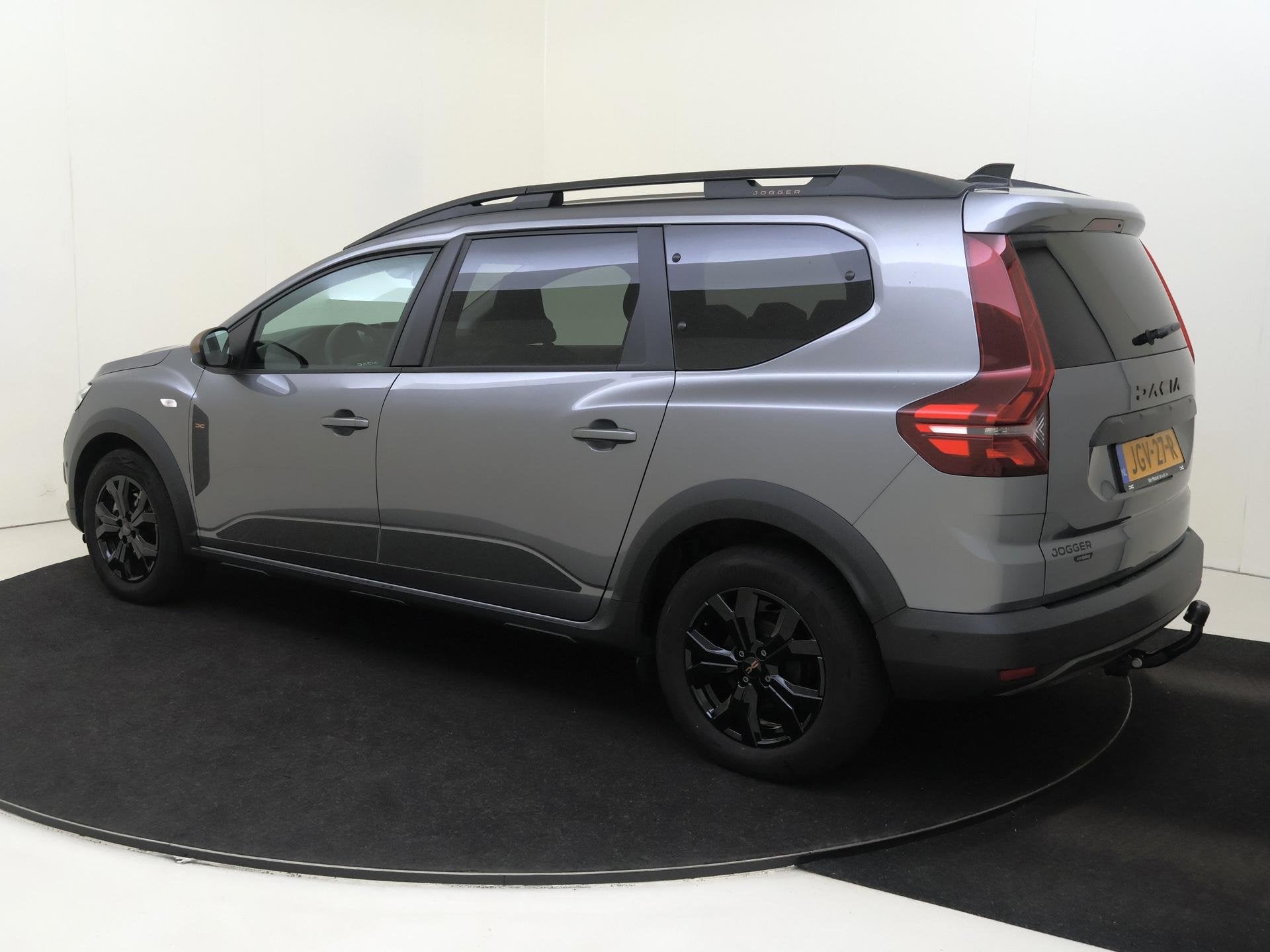 Dacia Jogger 1.6 Hybrid 140 Extreme 7p. | Draadloze Carplay, Auto's, Dacia, Dealer onderhouden, 4 cilinders, 7 stoelen, Origineel Nederlands
