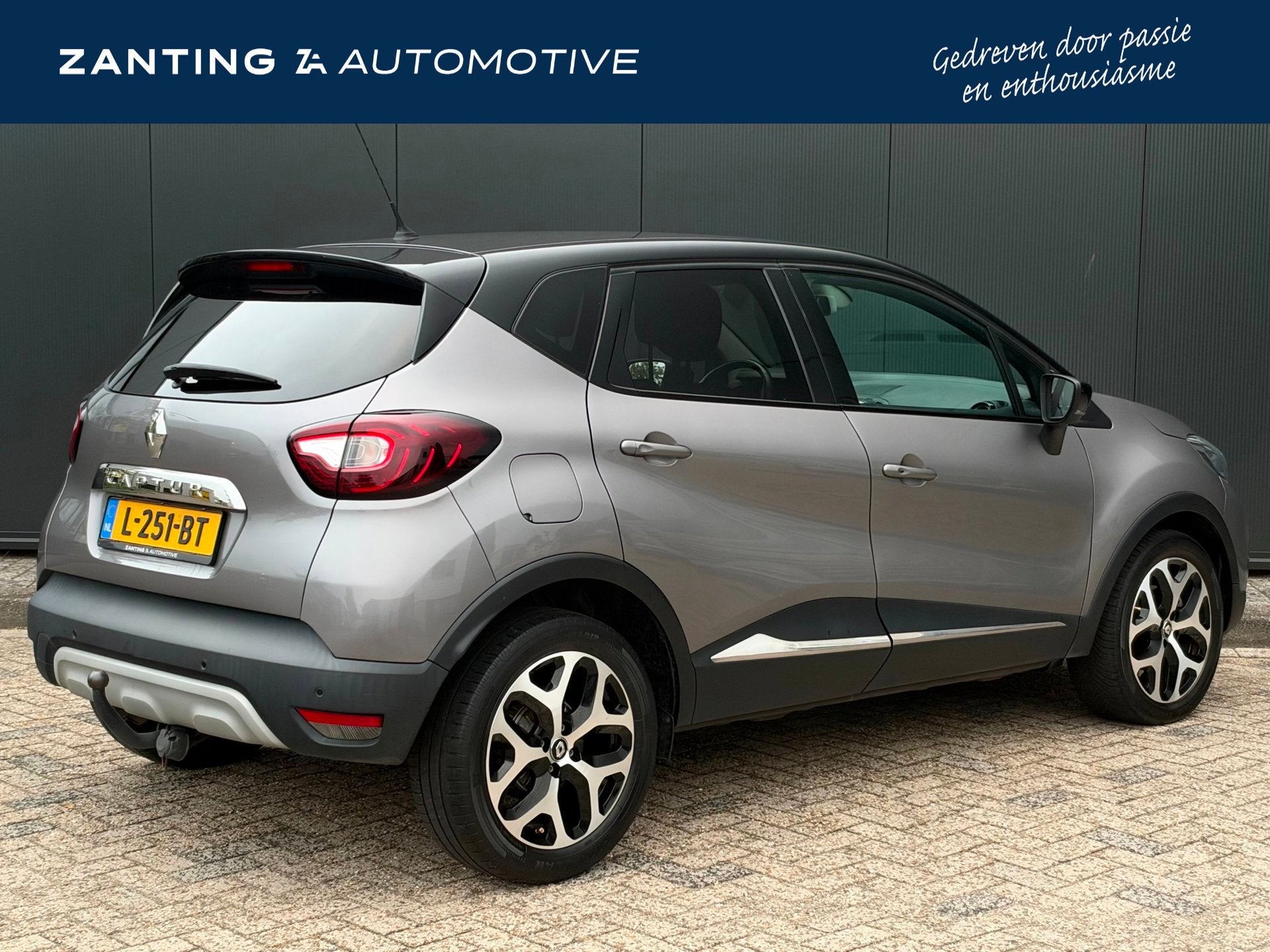 Renault Captur 1.3 TCe 130PK Intens | Trekhaak | Camera | Fu, Auto's, Voorwielaandrijving, Gebruikt, 4 cilinders, 1226 kg