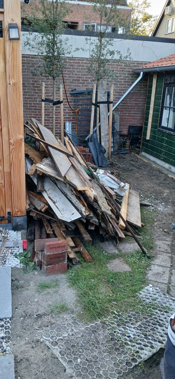 Gratis sloophout - Diverse planken en balken, 6 m³ of meer