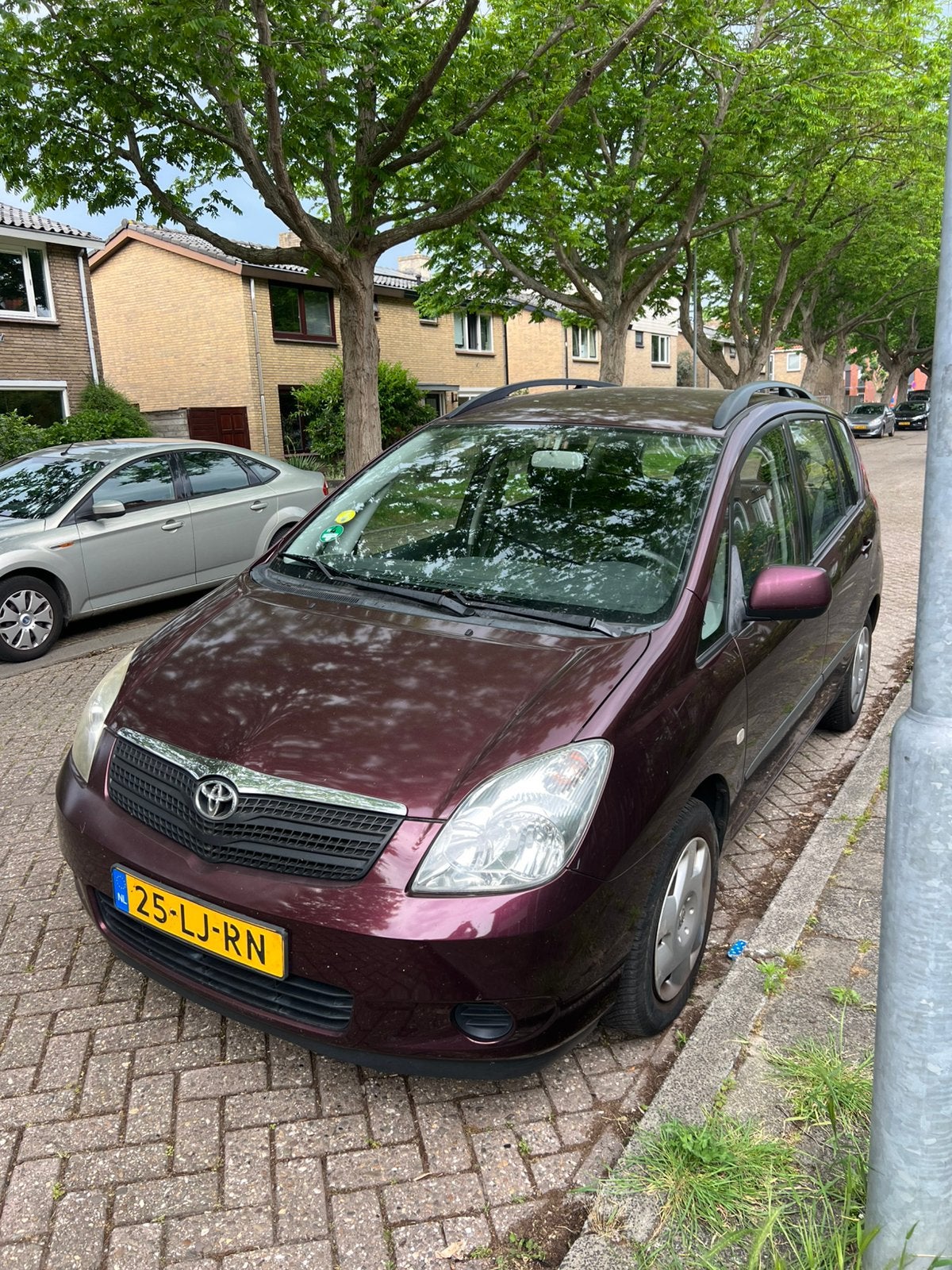 Toyota Corolla Verso 1.6 Vvt-i 2003 Rood, Auto's, Voorwielaandrijving, 4 cilinders, 1200 kg, Handgeschakeld