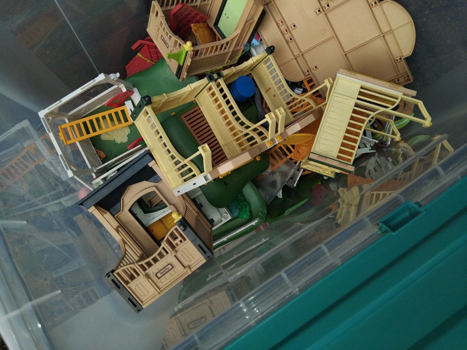 mooien volle bak vol met playmobil, Eén persoon