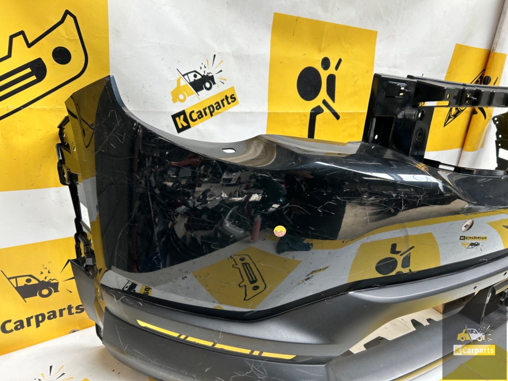 Bumper mazda CX-30 voorbumper 4x PDC DN4E-50031, Auto-onderdelen, Info@fabrikant.eu, Ophalen of Verzenden, Mazda, Bumper