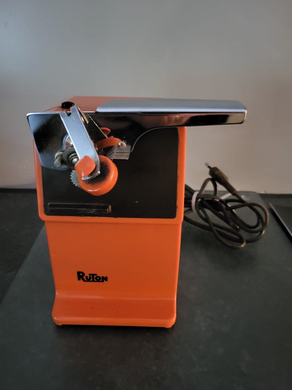 Vintage Ruton elektrische blikopener - Oranje, Huis en Inrichting, Kunststof, Ophalen of Verzenden, Overige merken, Oranje