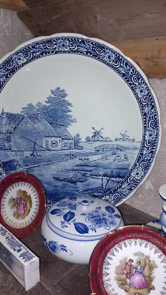 Groot Delfts Blauw Bord met Hollands Landschap, Ophalen of Verzenden