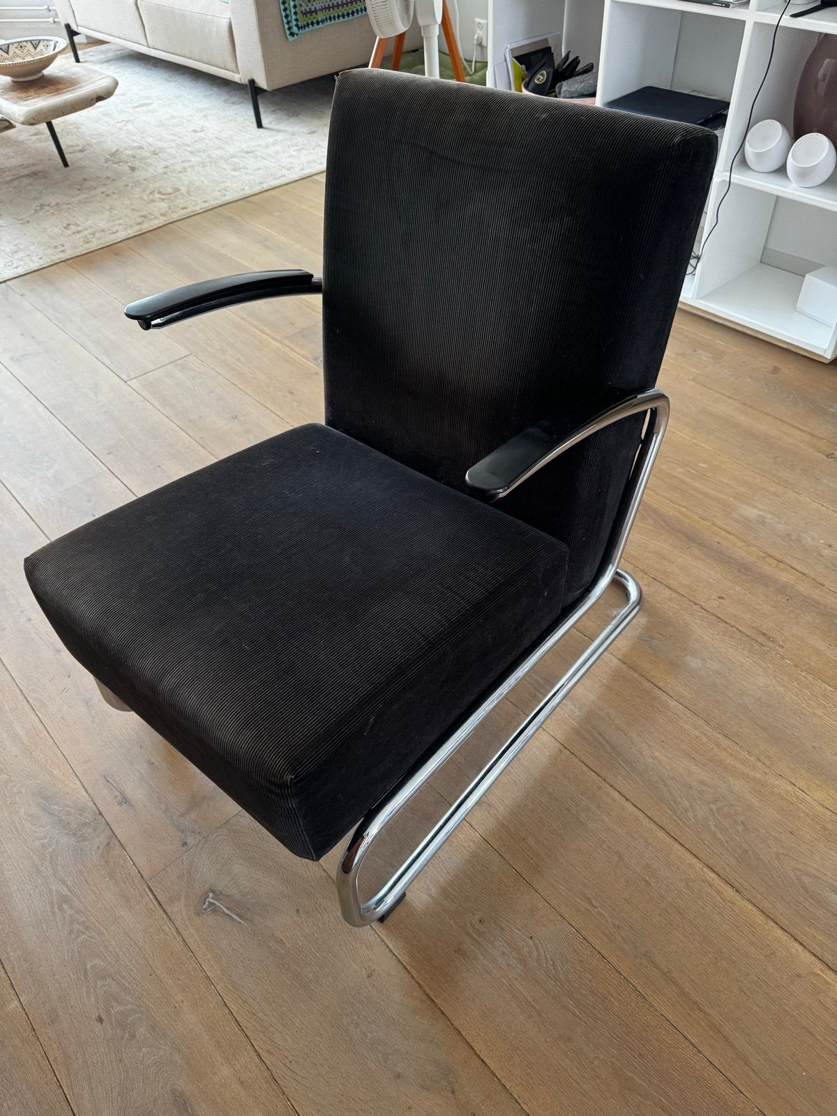 Gispen 405LA fauteuil met chromen frame en ribstof, Ophalen, Gebruikt, Zwart, Metaal