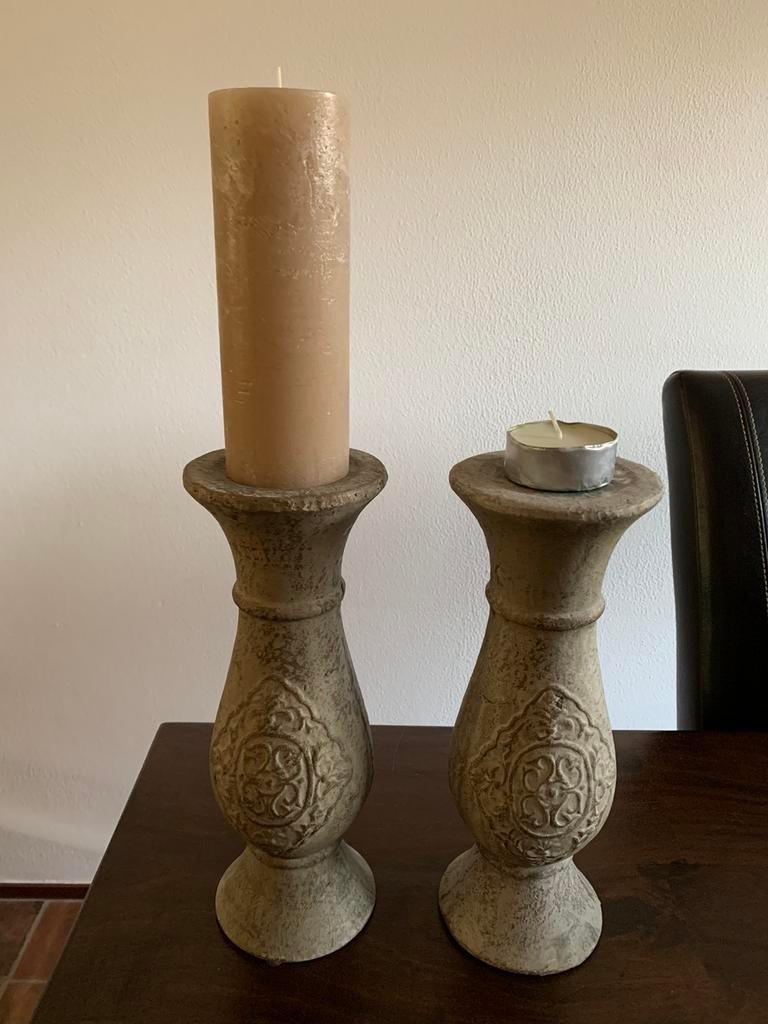PTMD, 2 stenen kaarsenstandaards,, Huis en Inrichting, Woonaccessoires | Kandelaars en Kaarsen, Ophalen of Verzenden, Zo goed als nieuw