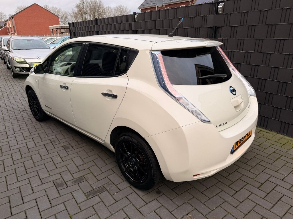 Nissan Leaf Base 24 kWh| WIT| ZERO EMISSIE| VELE OPTIES| LM, Automaat, Gebruikt, 199 km, Wit