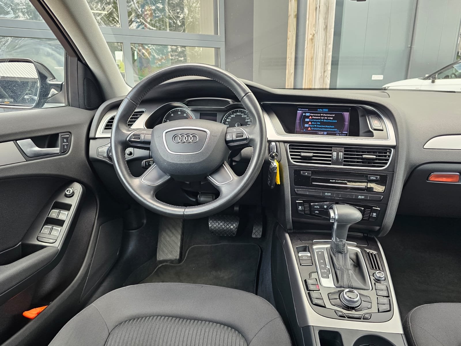 Audi A4 Avant 1.8 TFSI Business Edition | Automaat | Xenon |, Auto's, Audi, Euro 5, Stof, Gebruikt, 4 cilinders