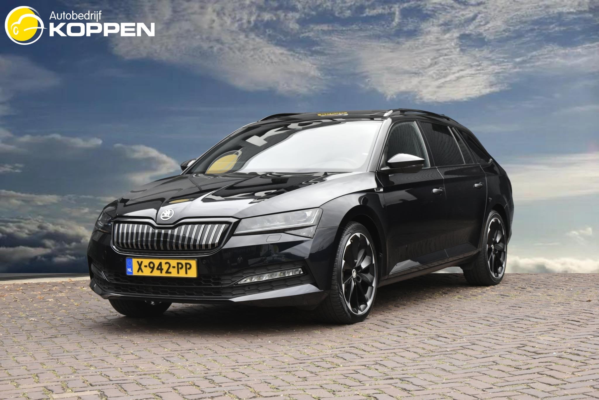 Skoda Superb Combi 1.4 TSI iV Sportline Business | Panoramad, Auto's, 12 maanden, Gebruikt, 4 cilinders, Alcantara