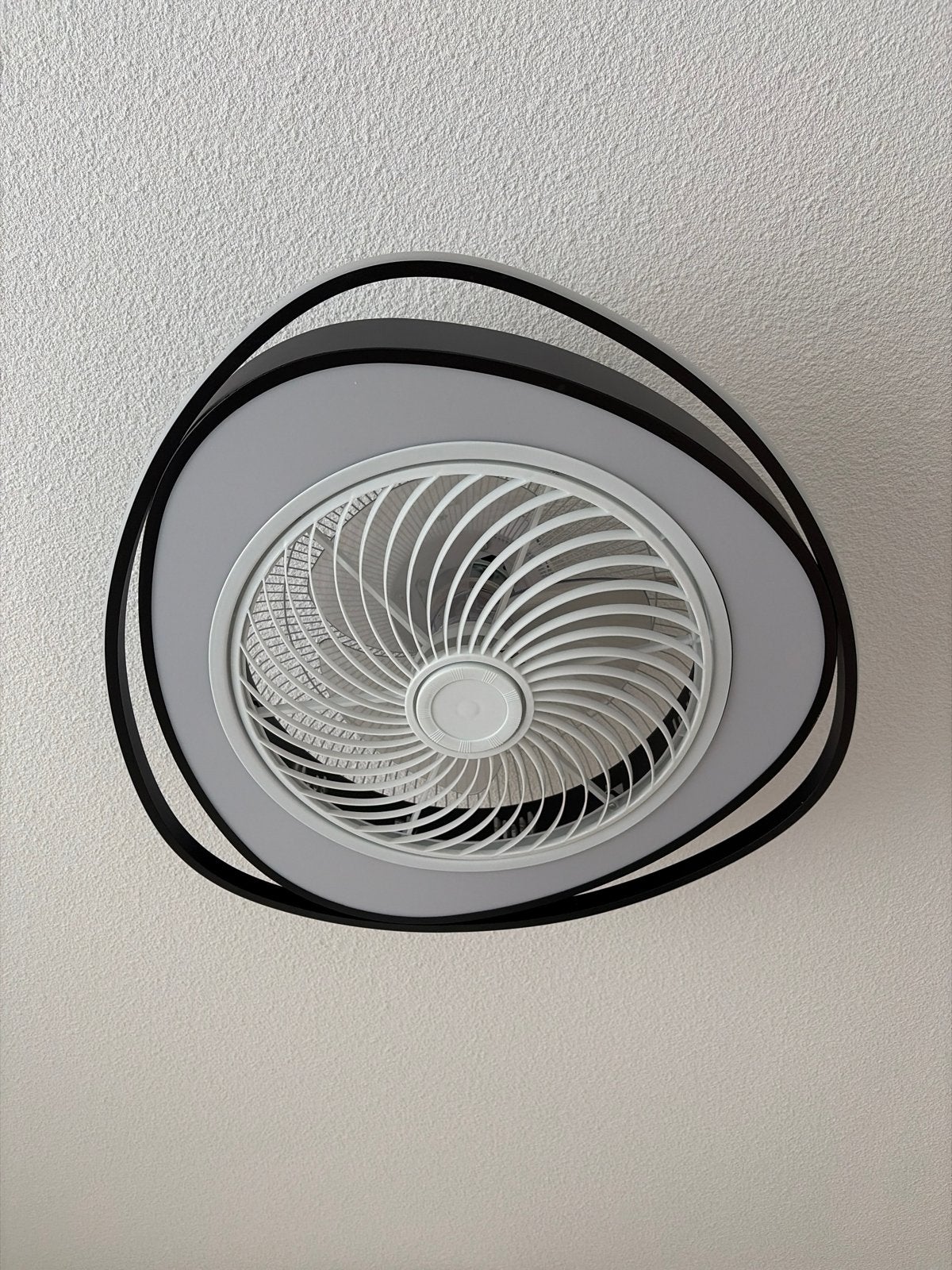 Plafondlamp met ventilator en afstandsbediening, Modern, Zwart, Dimbaar, Ophalen of Verzenden