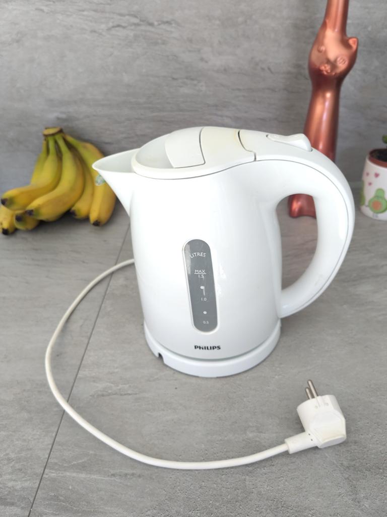 Philips Waterkoker HD4646 – Wit – 1.5 Liter (2400W), 1 tot 2 liter, Ophalen, Gebruikt