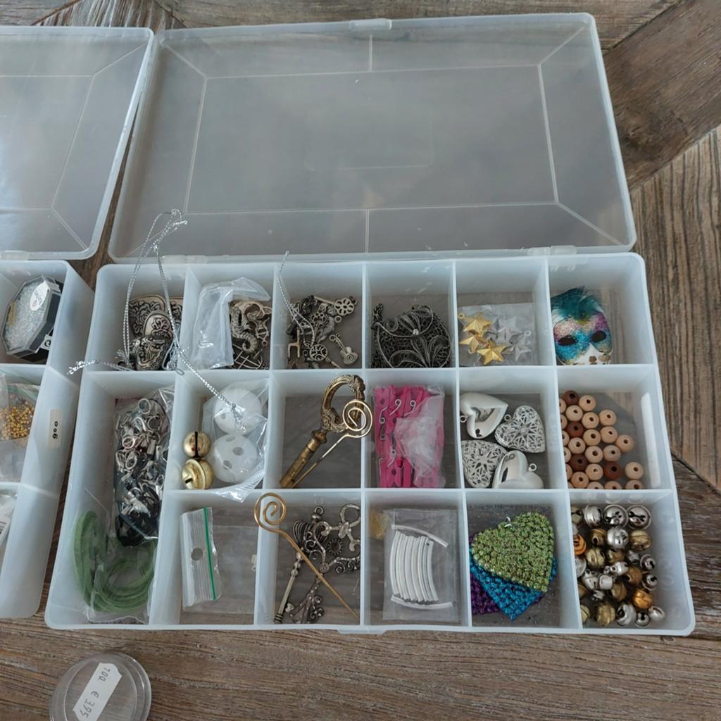 2 dozen met knutselmateriaal, Hobby en Vrije tijd, Kralen en Sieraden maken, Ophalen of Verzenden, Kraal