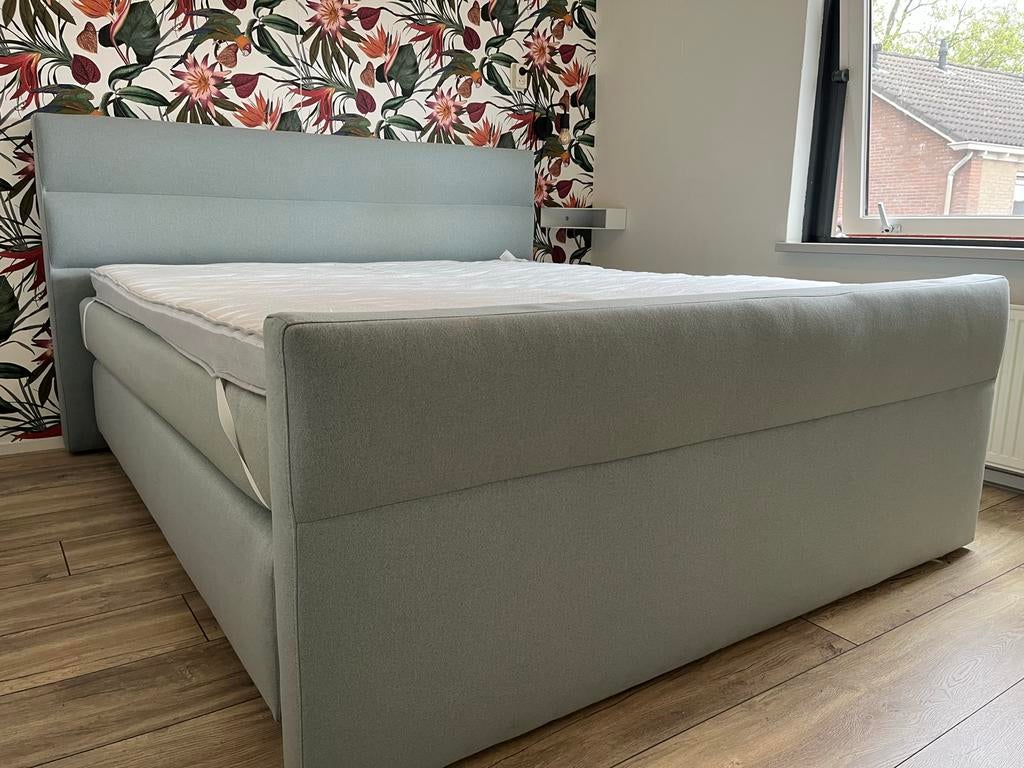 Zo goed als nieuw tweepersoons boxspring met matrassen, Ophalen, Tweepersoons, Zo goed als nieuw, 180 cm