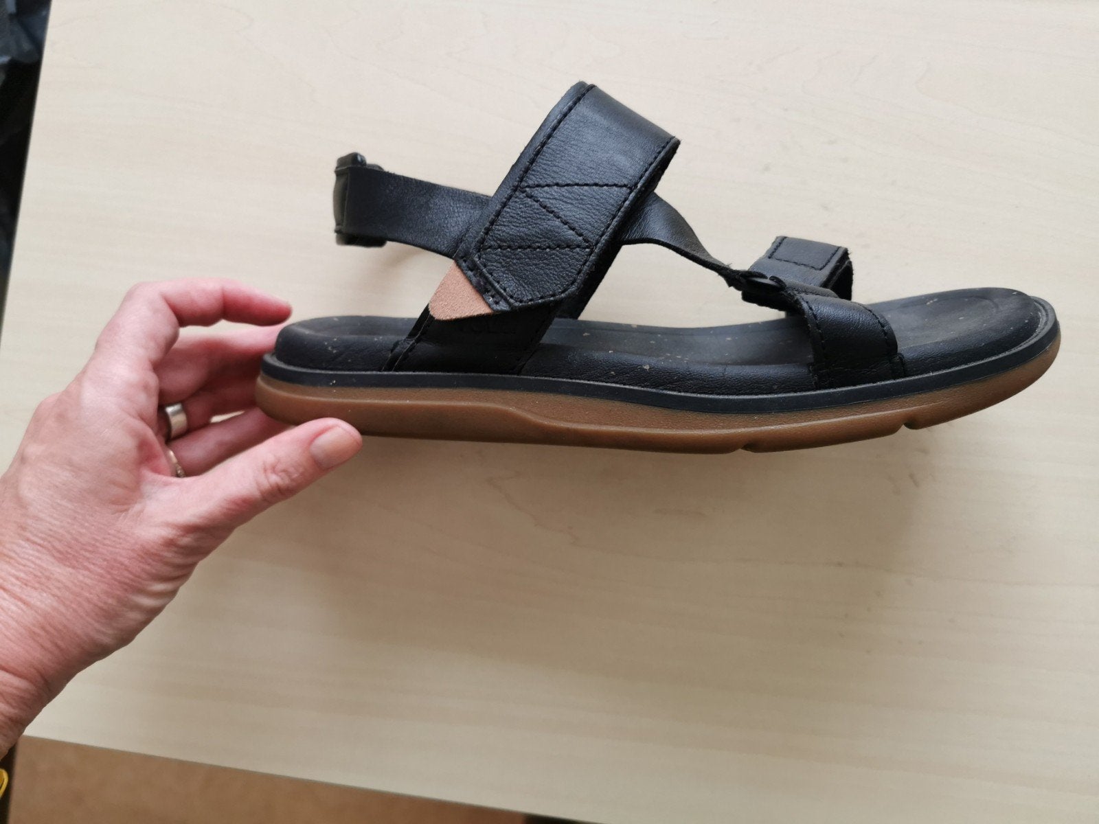 Teva leren dames sandalen maat 39 zwart, Ophalen of Verzenden, Zo goed als nieuw, Zwart, Sandalen of Muiltjes