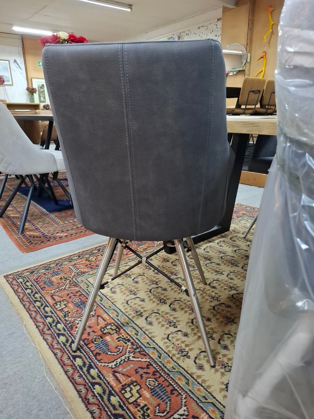 Super zomer Aanbieding; Armleuning stoel € 75,= p.st., Ophalen, Nieuw, Grijs, Stof
