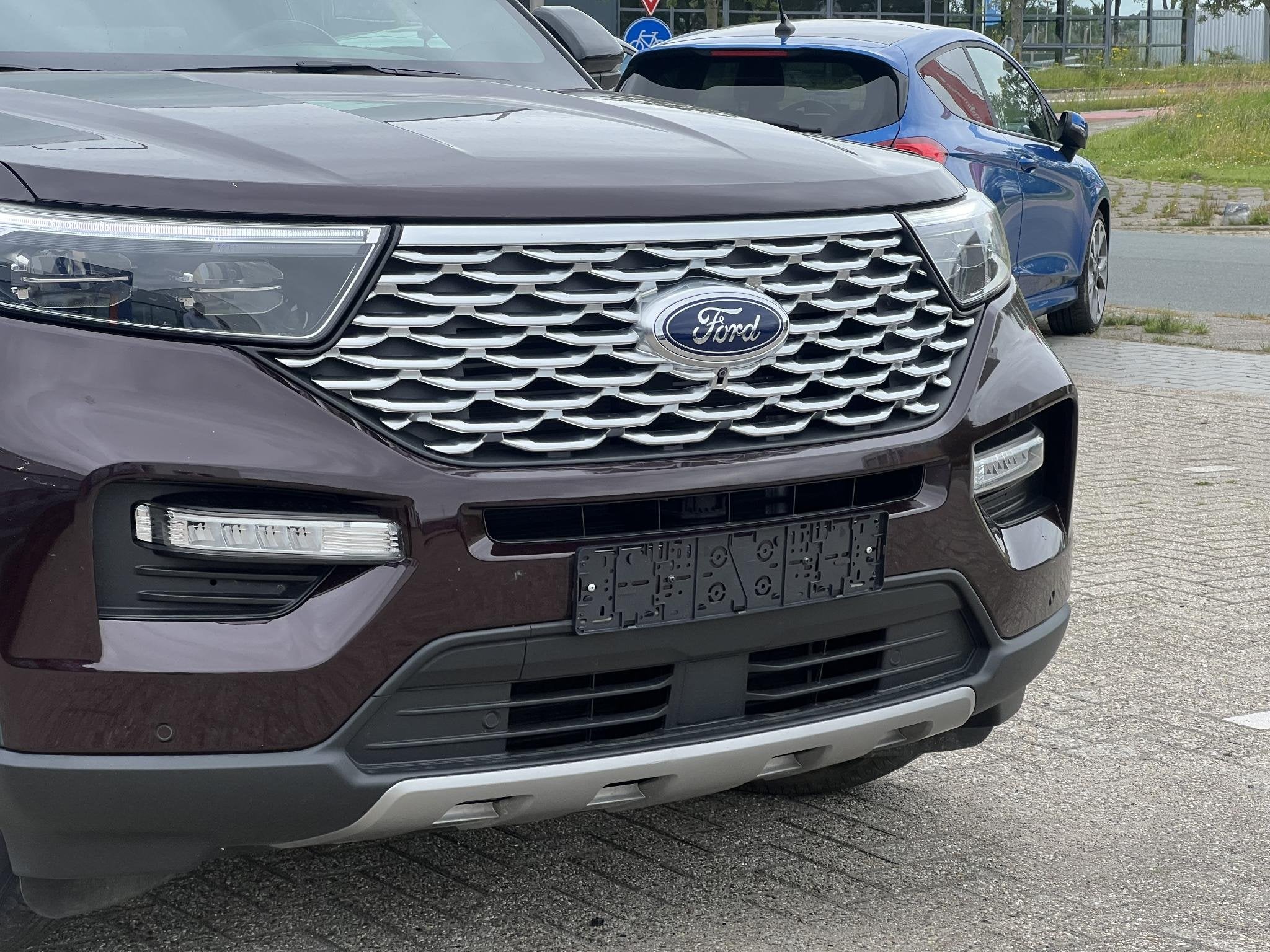Ford Explorer 3.0 V6 EcoBoost PHEV Platinum | Afneembare tre, Auto's, Ford, Automaat, 14 kWh, Euro 6, Overige kleuren