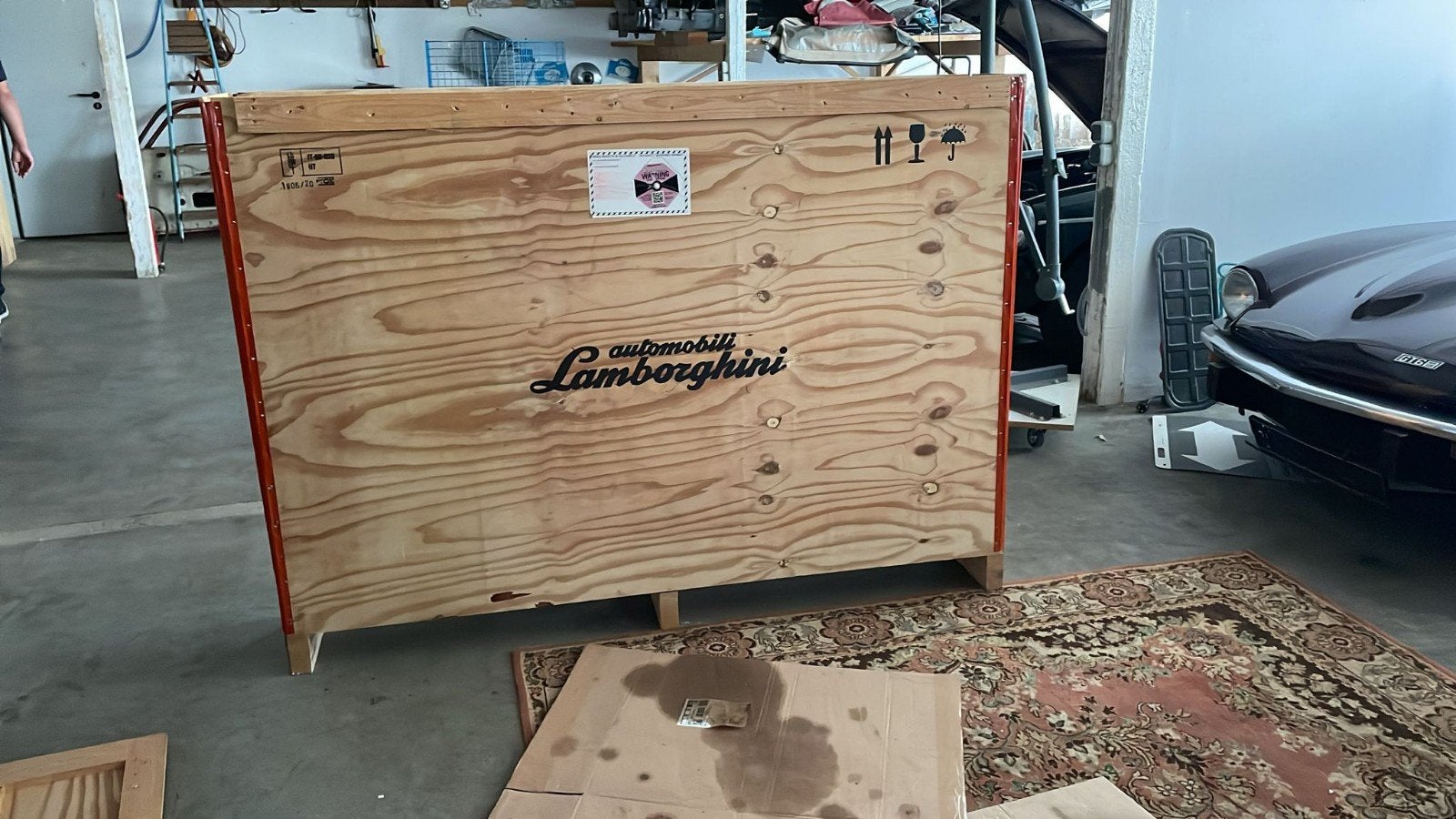 Mancave Lamborghini Kist - Uniek Decoratiestuk, Ophalen