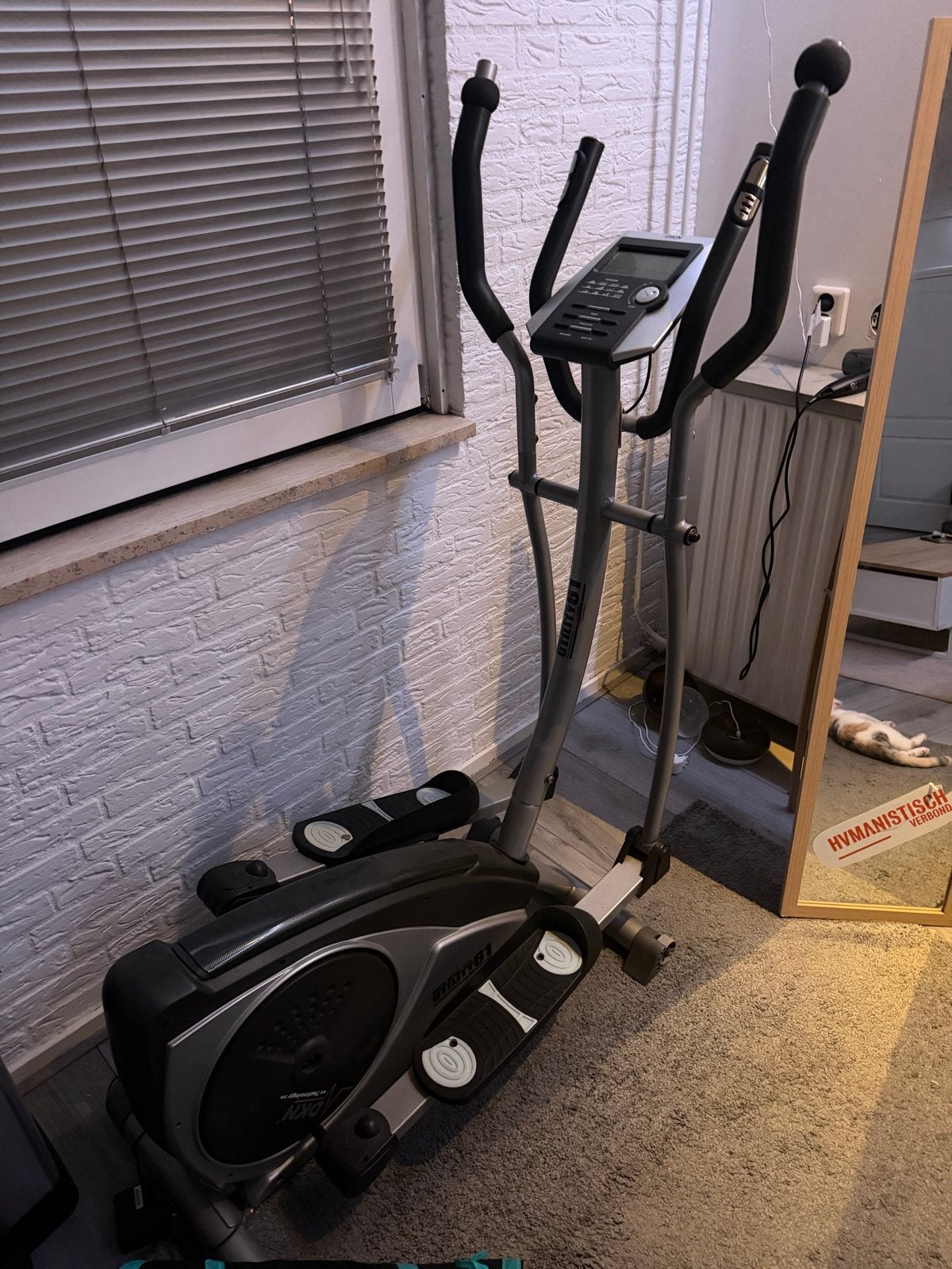 DKN Crosstrainer - Perfect voor Thuis Fitness, Sport en Fitness, Ophalen, Gebruikt, Armen, Crosstrainer